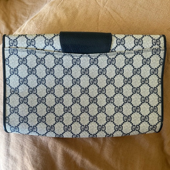 Auth GUCCI Signature Navy Blues Coated Canvas & Leather Clutch Bag w/ Pockets - Picture 3 of 12